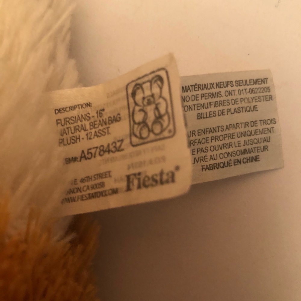 Fiesta Realistic plush fox beanie - Picture 8 of 8